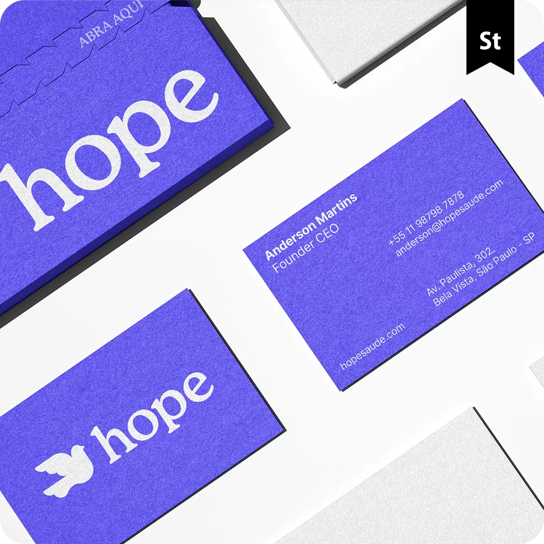 Papelaria roxa e branca de um consultório